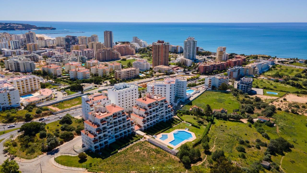 2Bdr Duplex W Ac & Pool In Portimao By Lovelystay Bagian luar foto
