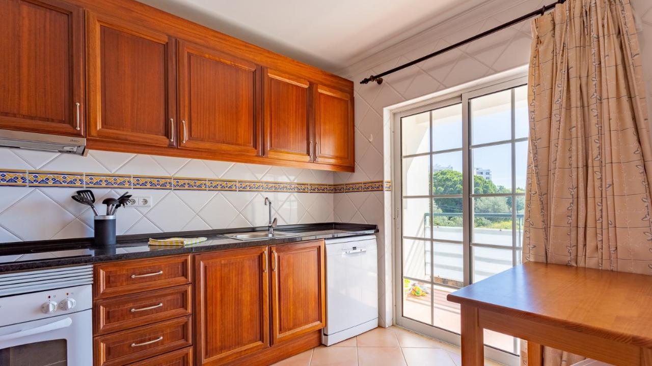 2Bdr Duplex W Ac & Pool In Portimao By Lovelystay Bagian luar foto