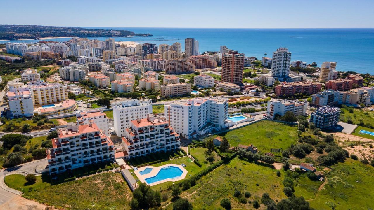 2Bdr Duplex W Ac & Pool In Portimao By Lovelystay Bagian luar foto